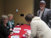10Neighbor-Volunteers-Susan-Helmenstine-Vicki-Walp-Help-With-Namebadges